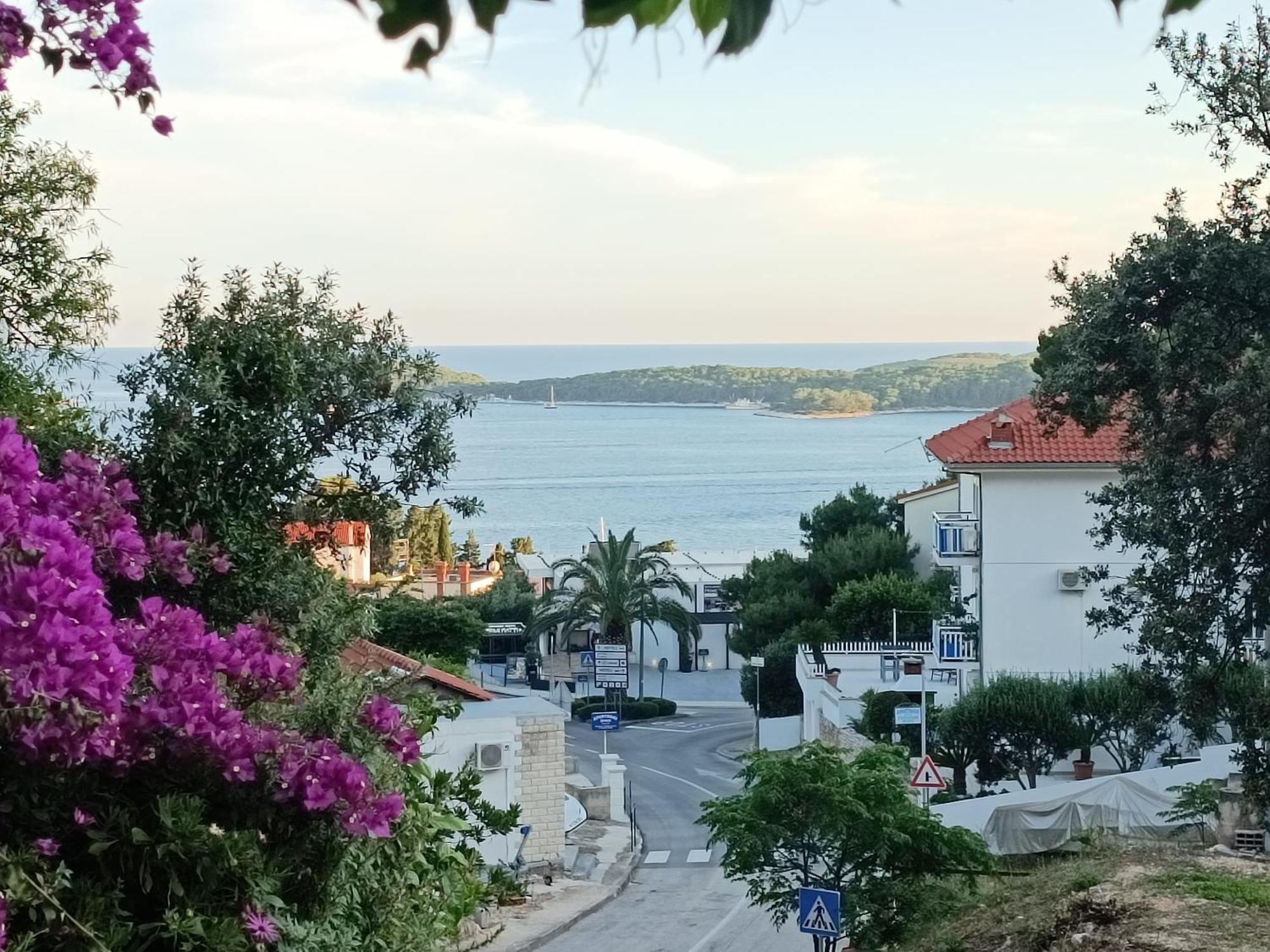 Apartments Lucic Hvar Town Exterior photo