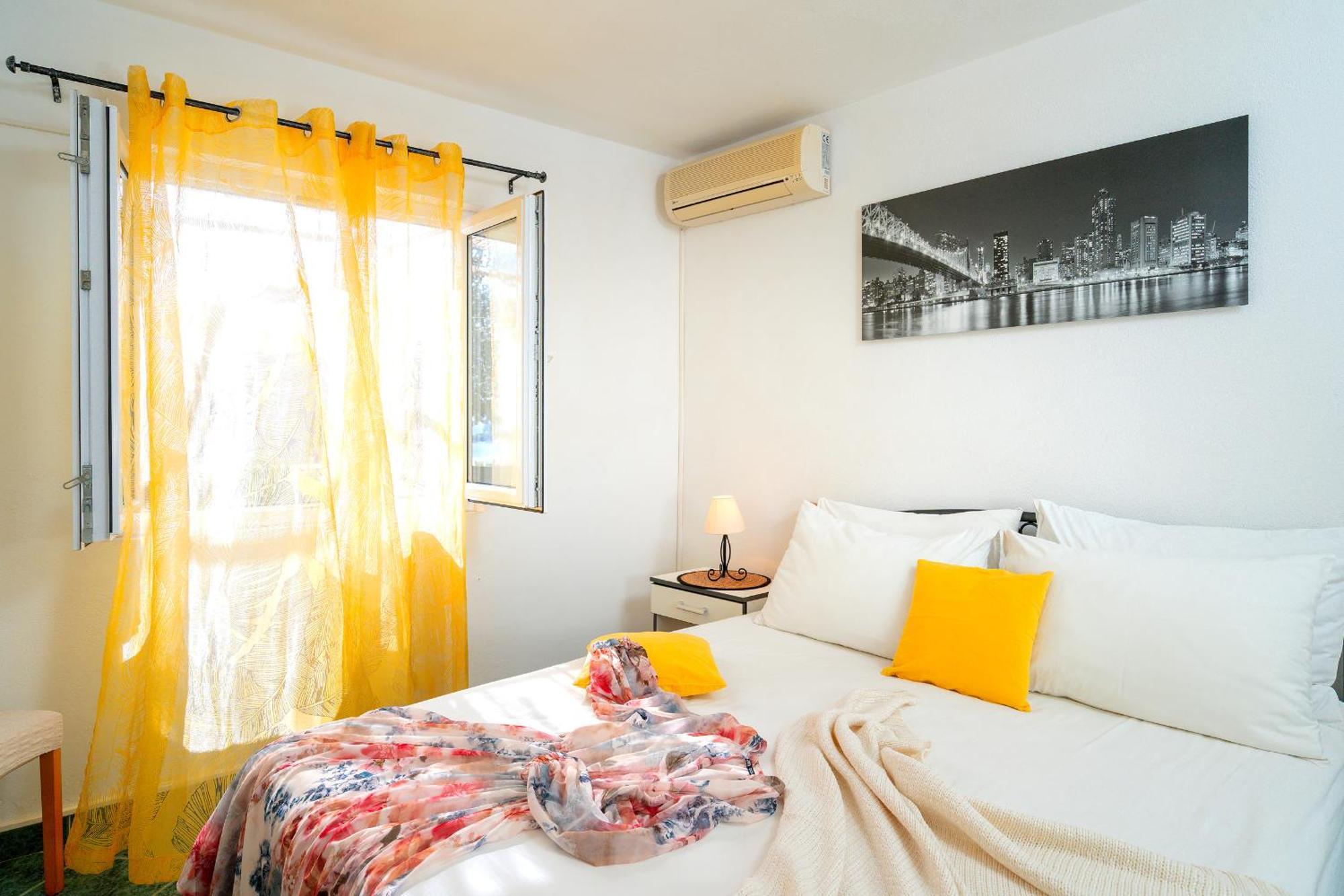Apartments Lucic Hvar Town Exterior photo